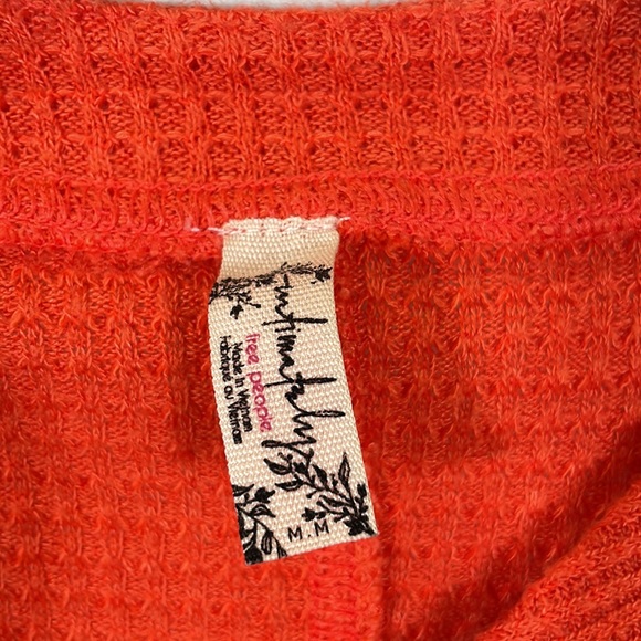 Free People Intimately Long Sleeve Waffle Knit Top M EUC - Picture 2 of 9